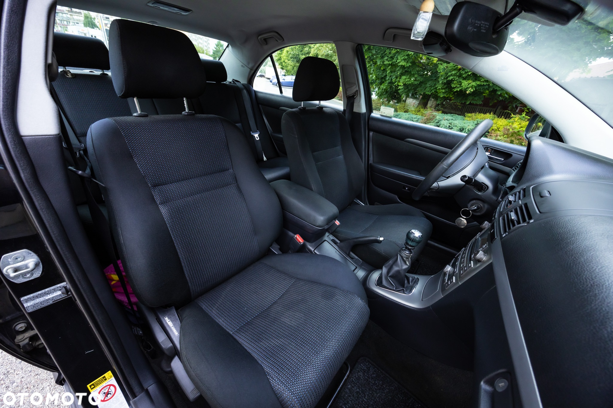 Toyota Avensis 2.0 D-4D Sol - 9