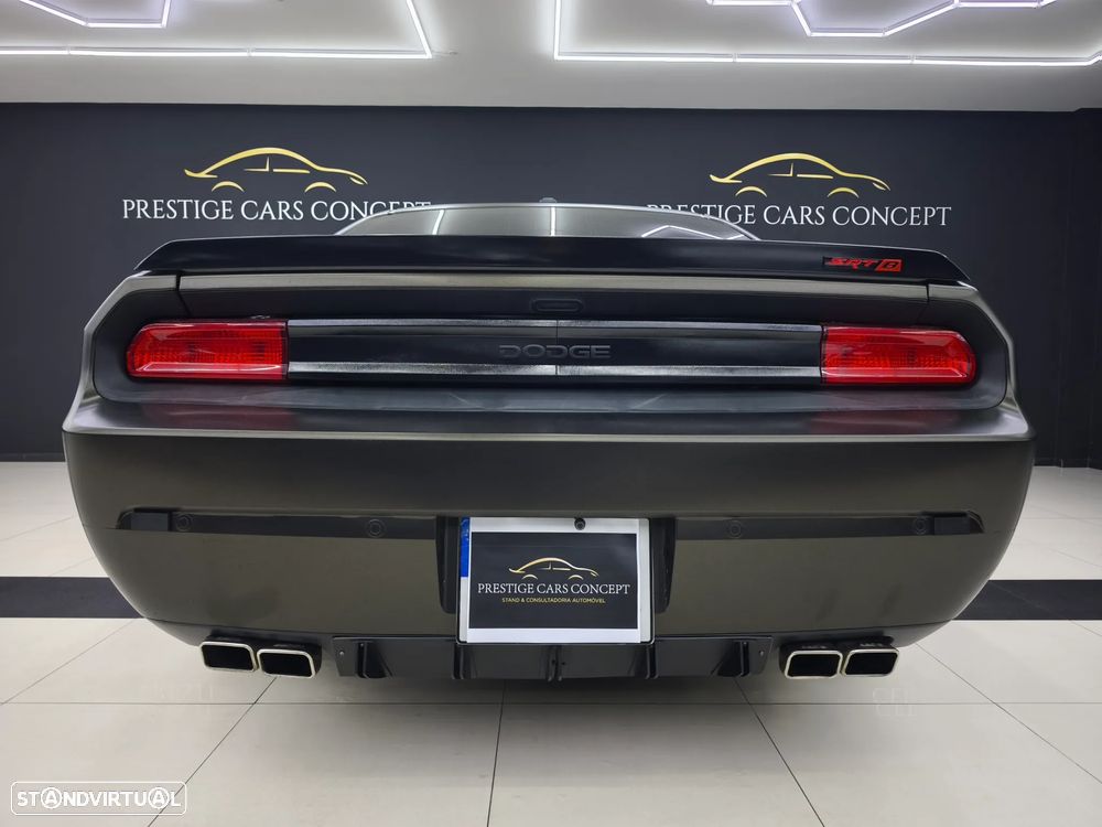 Dodge Challenger Auto SXT Plus - 14