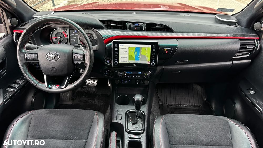 Toyota Hilux 2.8D 204CP 4x4 Double Cab AT GR Sport II - 18