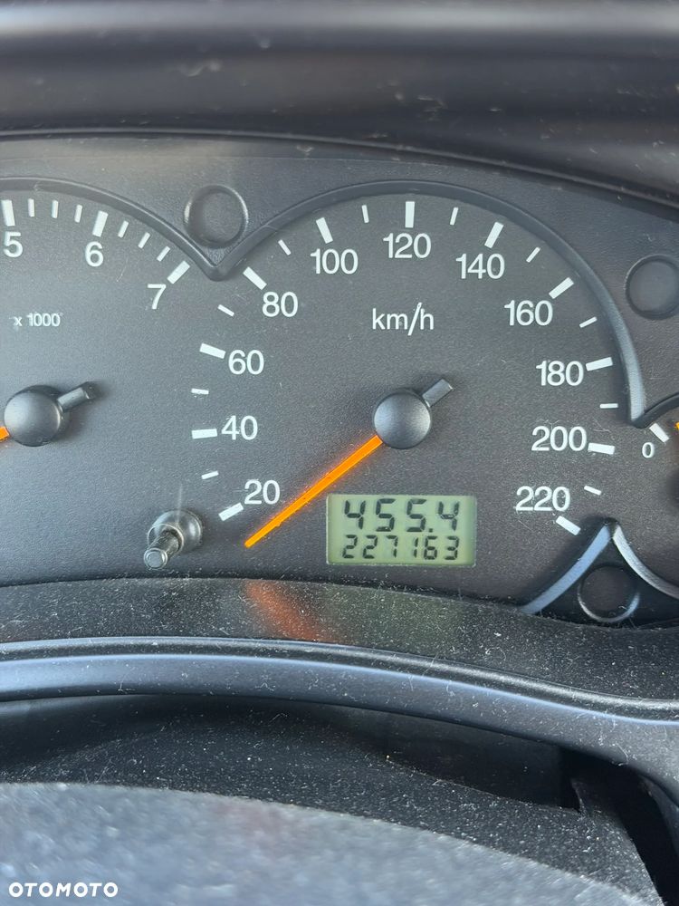 Ford Focus 1.6 Trend - 9