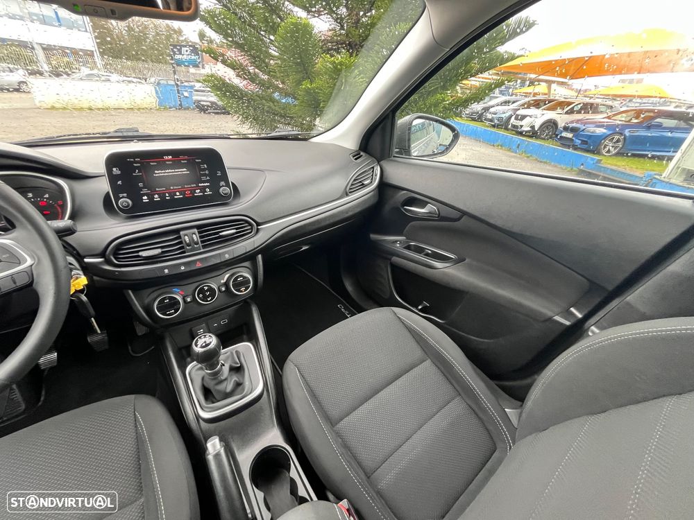 Fiat Tipo Station Wagon 1.3 M-Jet Lounge - 37