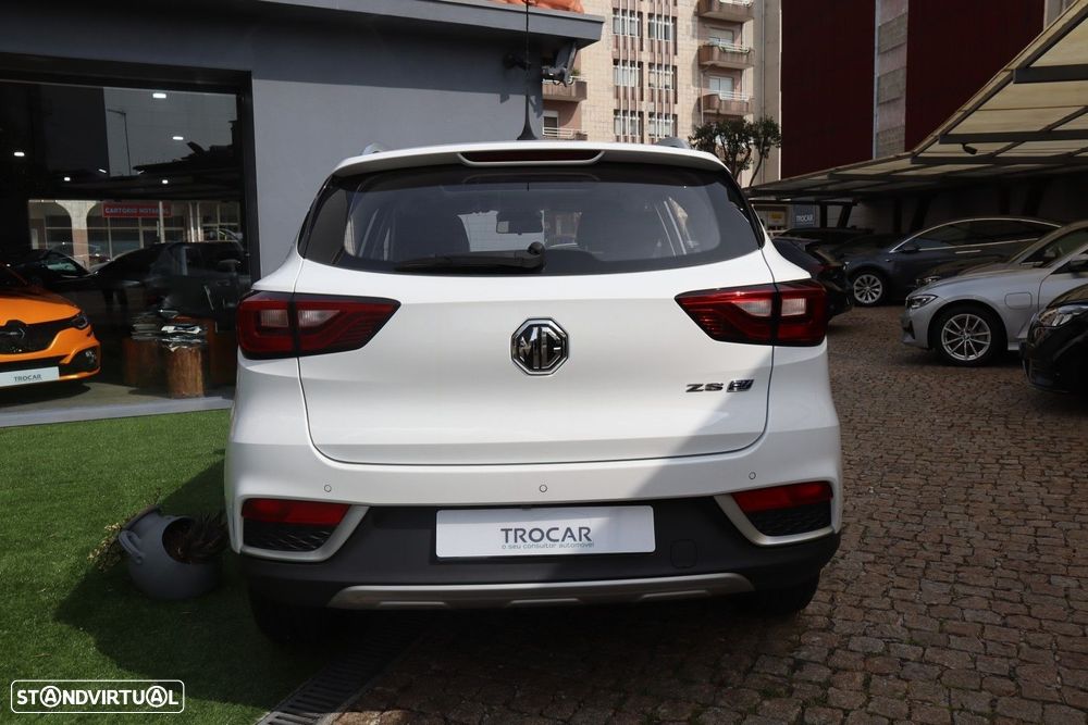 MG ZS EV Luxury - 14