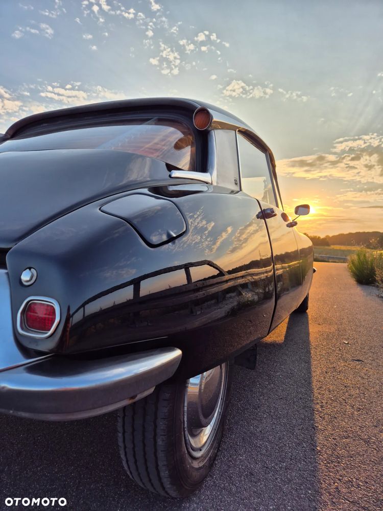 Citroën DS - 9