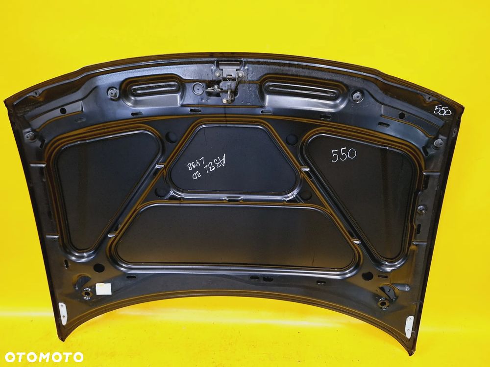 MASKA POKRYWA SILNIKA AUDI A3 8L LAK: LY9B NR550 - 9