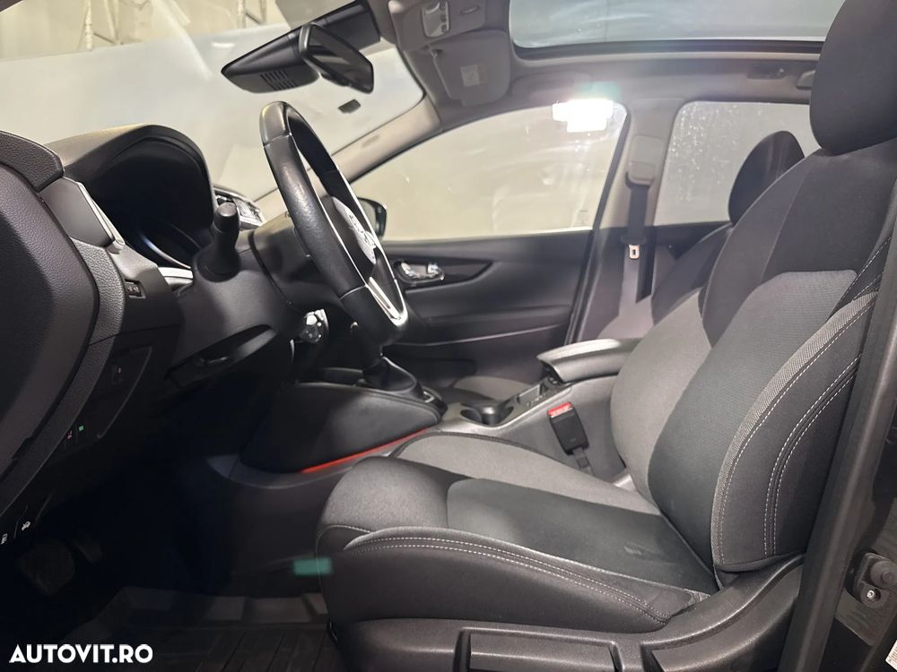 Nissan Qashqai - 25