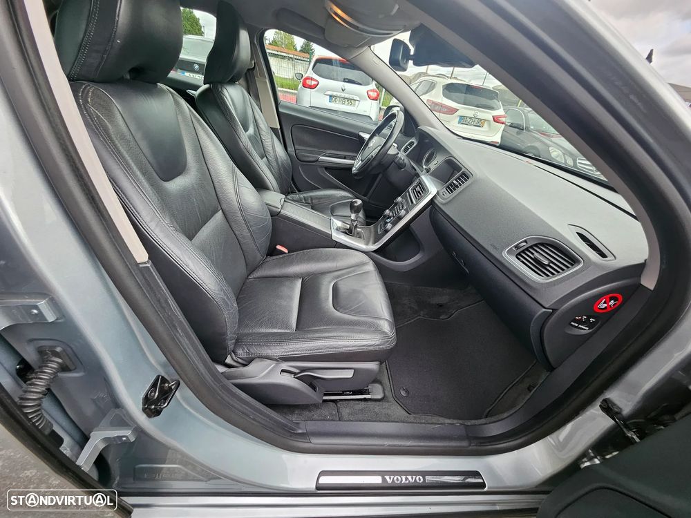 Volvo S60 2.0 D3 Summum Start/Stop - 18