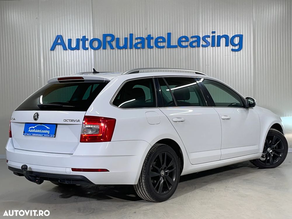 Skoda Octavia Combi 1.6 TDI DSG Style - 3
