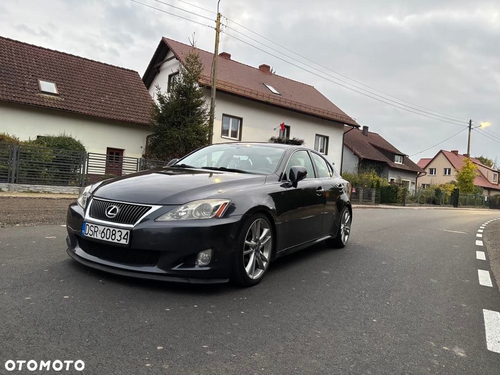 Lexus IS 220d - 1