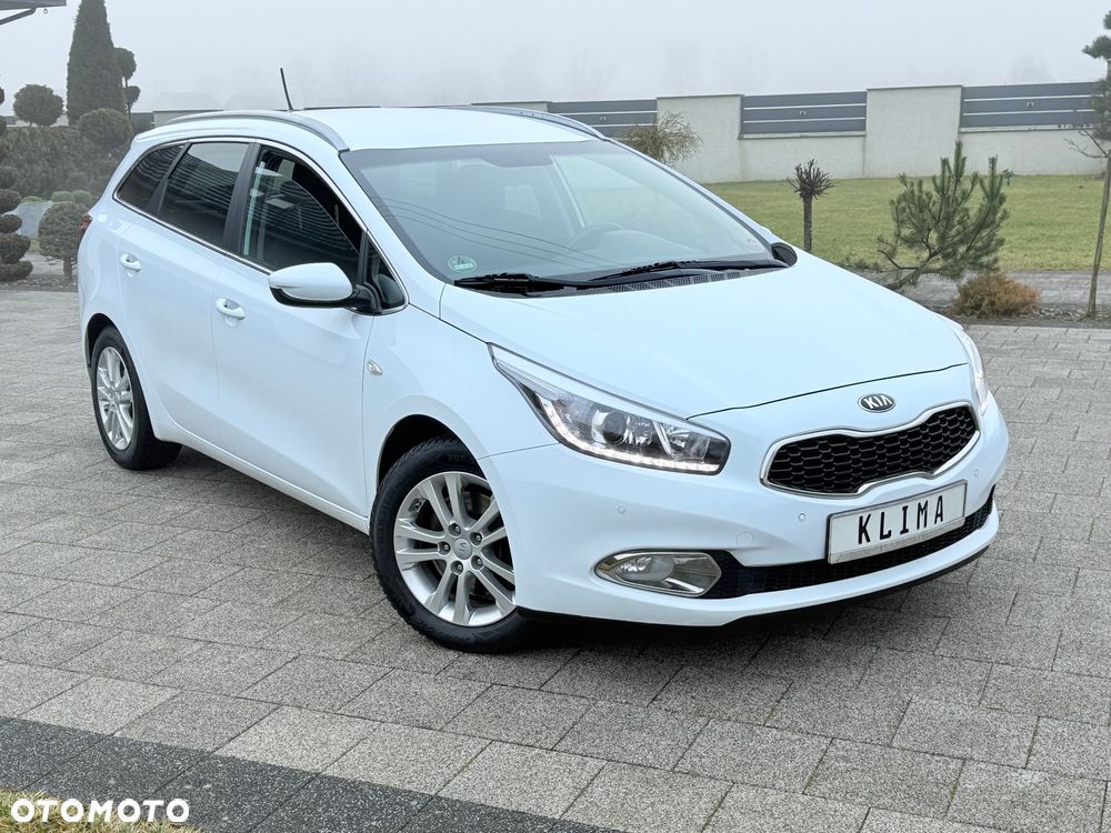 Kia Ceed 1.6 GDI Fifa World Cup Edition - 2