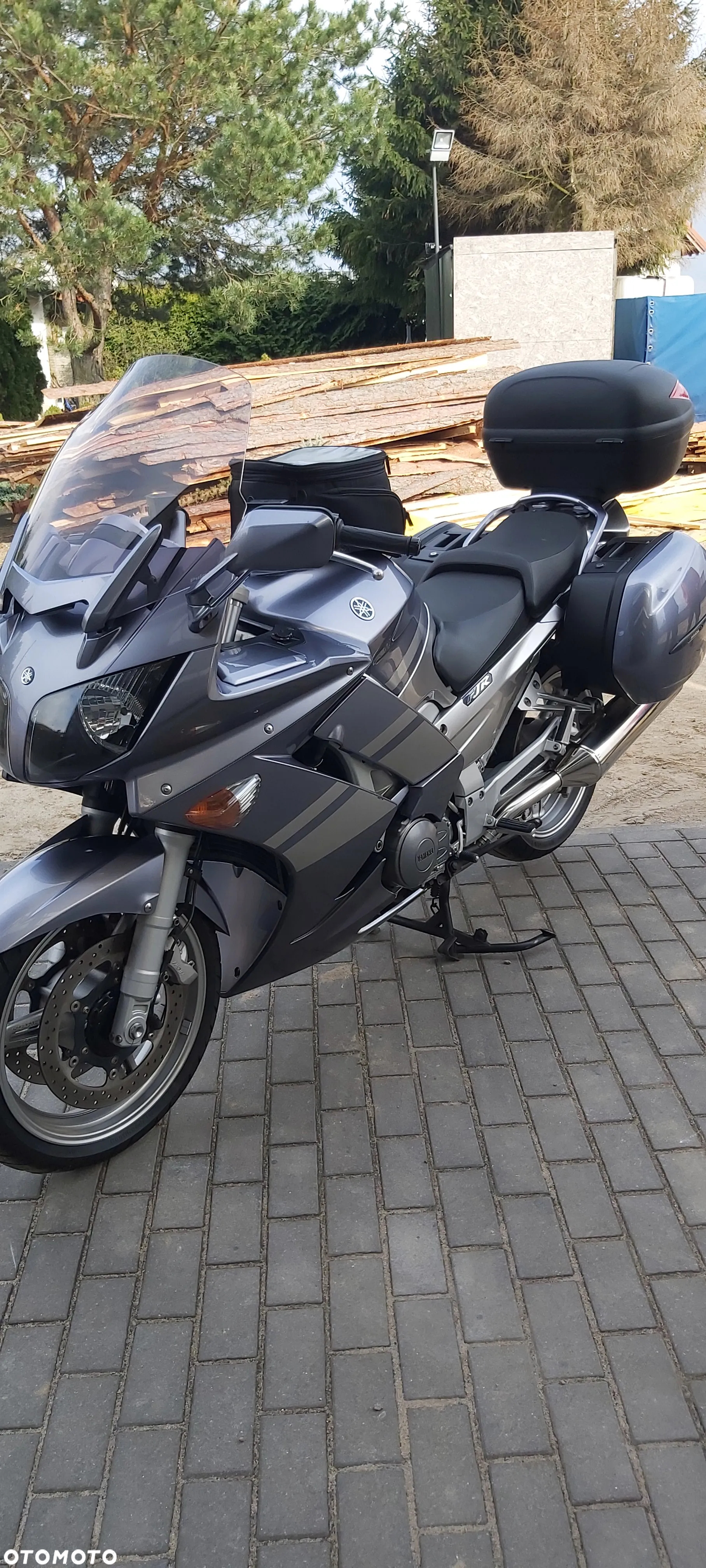 Yamaha FJR - 2