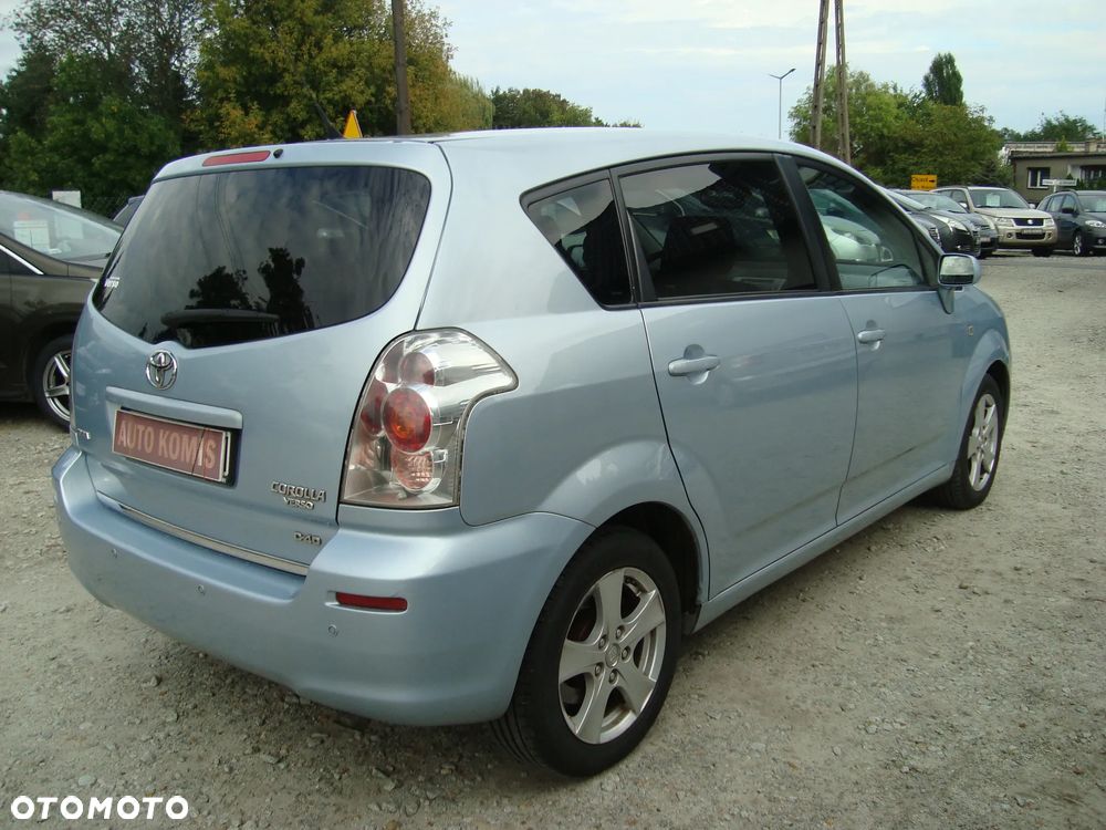 Toyota Corolla Verso - 6