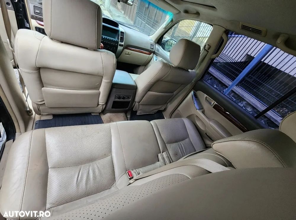 Toyota Land Cruiser - 5