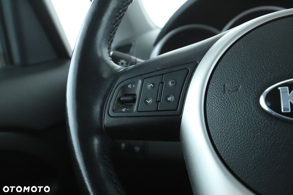 Kia Venga - 16