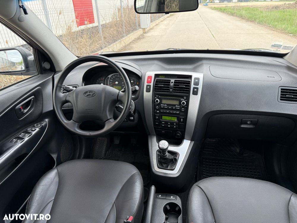 Hyundai Tucson 2.0 CRDI VGT GLS 2WD MT STYLE - 4