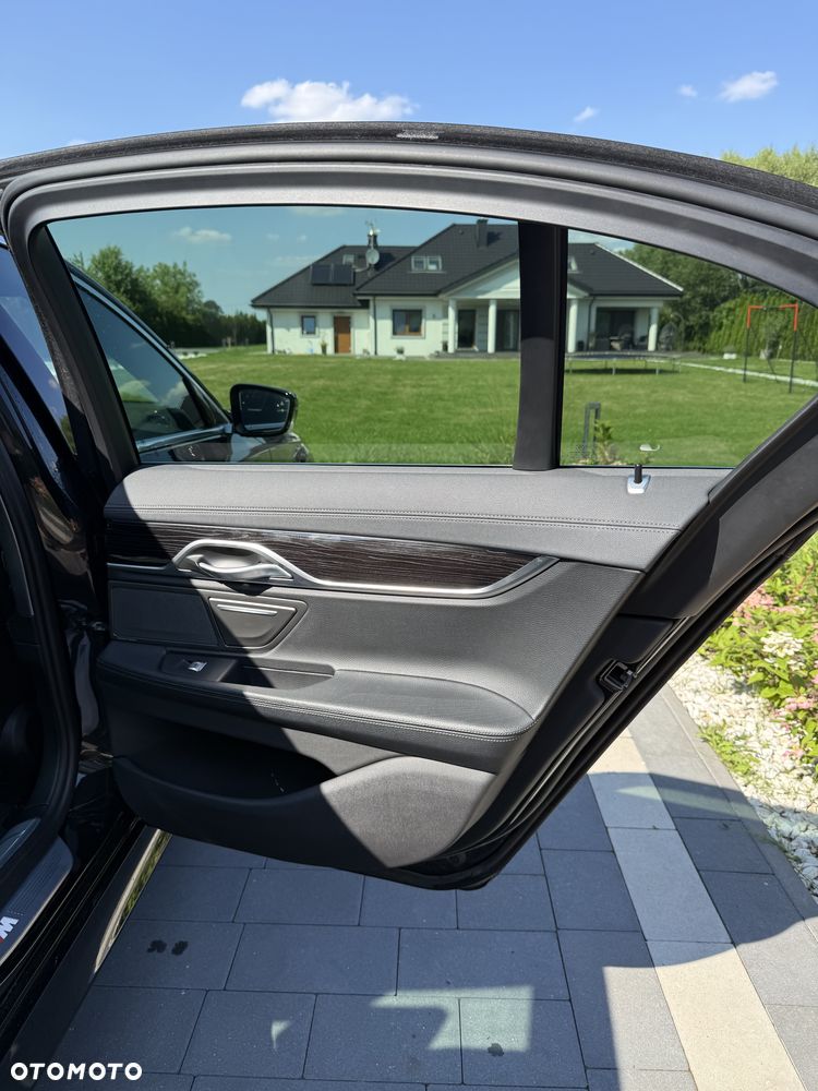 BMW Seria 7 730d xDrive mHEV sport - 30