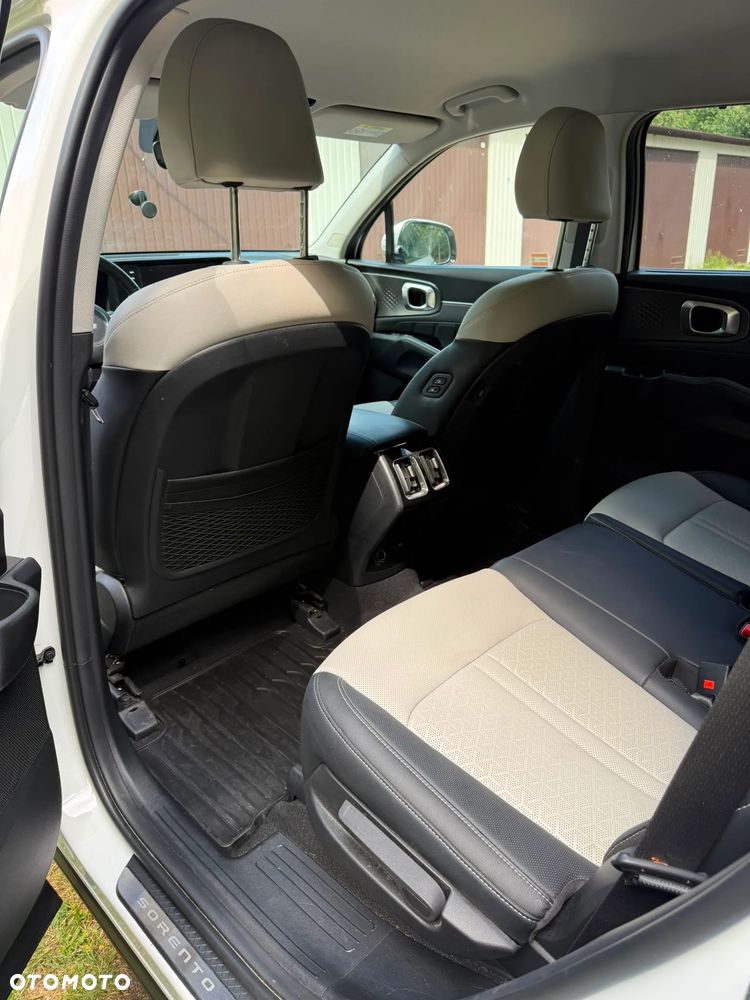 Kia Sorento 1.6 T-GDI HEV L 4WD - 11