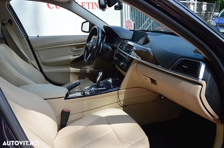 BMW Seria 3 320i xDrive Aut. Edition M Sport Shadow - 12