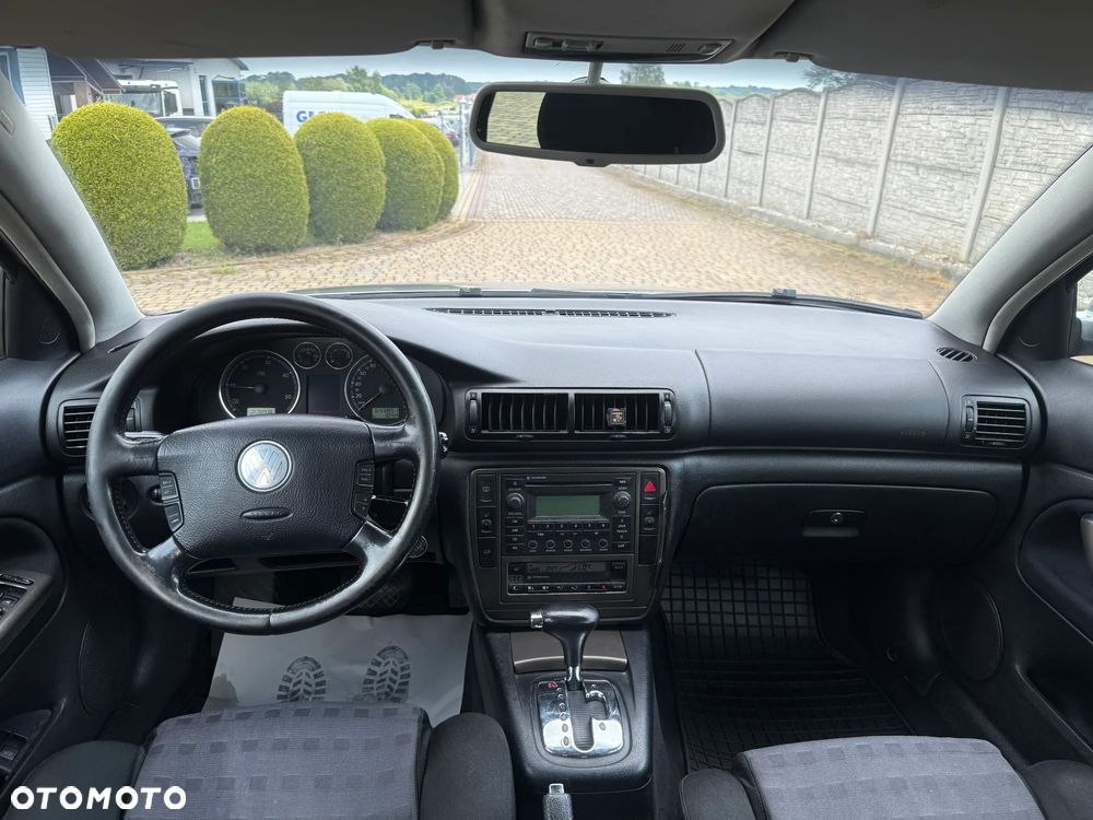 Volkswagen Passat 1.9 TDI Basis Tiptr - 7