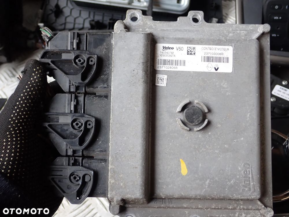NISSAN NV 400 CZĘŚCI - 985103207R, 237103008R, A2C8618150001, 180106136R, 5S4741100, 2438104962R, 275003978R, 1247213X, 281155216R-B, 985254175R-A, 243825499R - 5