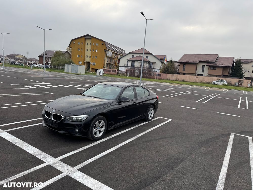 BMW Seria 3 318d Aut. Luxury Line - 1
