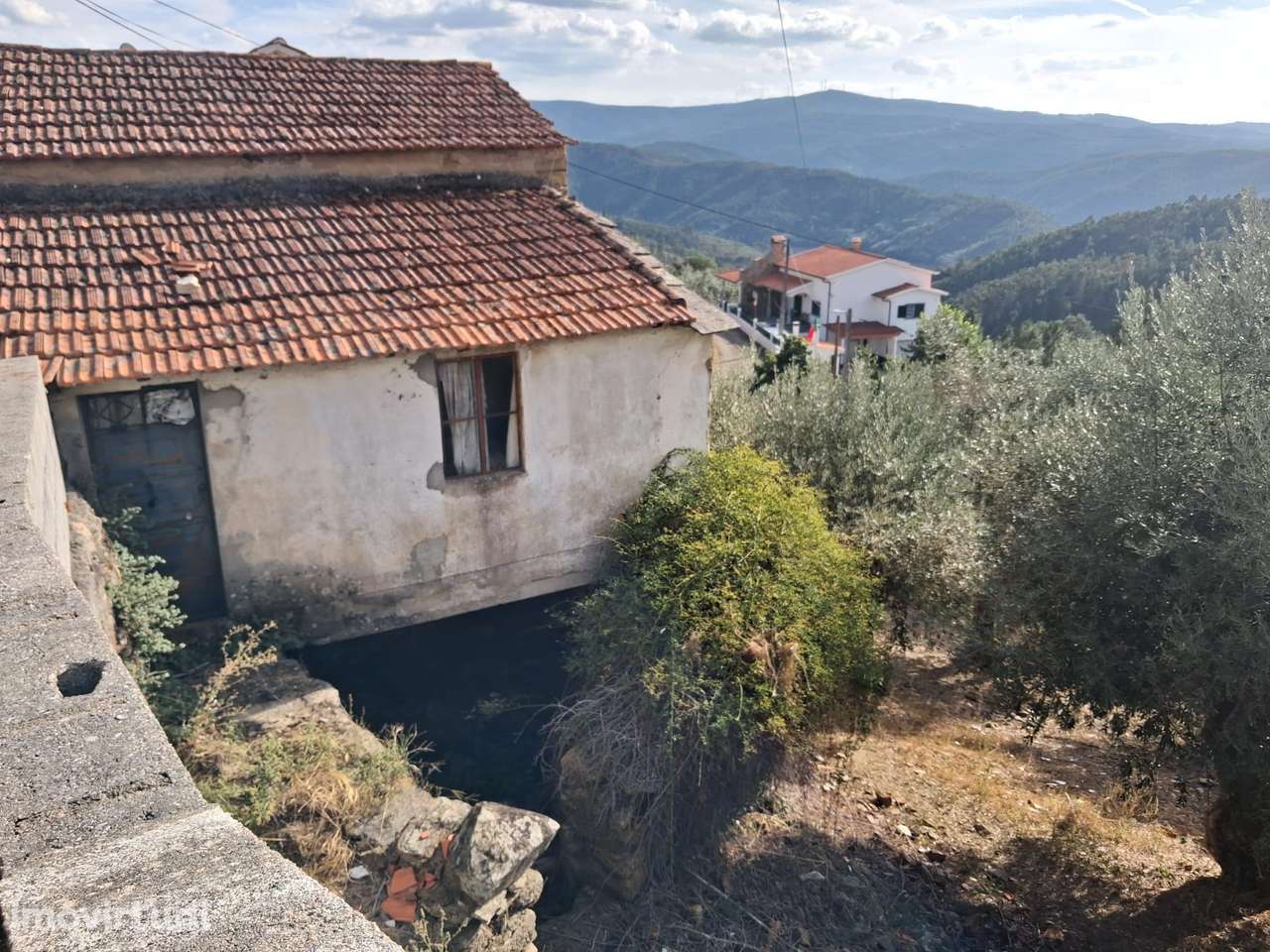 Casa de Aldeia, tipologia T2 + Sótão para recuperação total - Grande imagem: 3/15