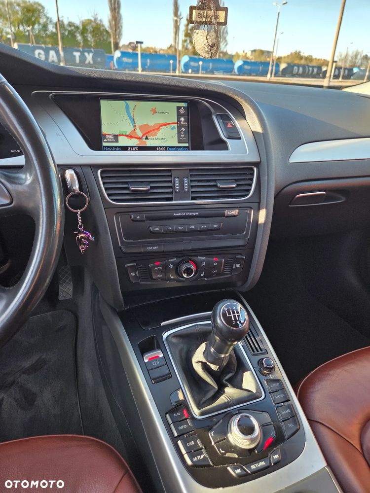 Audi A4 Avant 2.0 TDI DPF Ambiente - 11