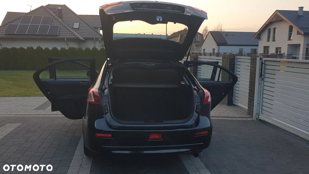 Mitsubishi Lancer - 36