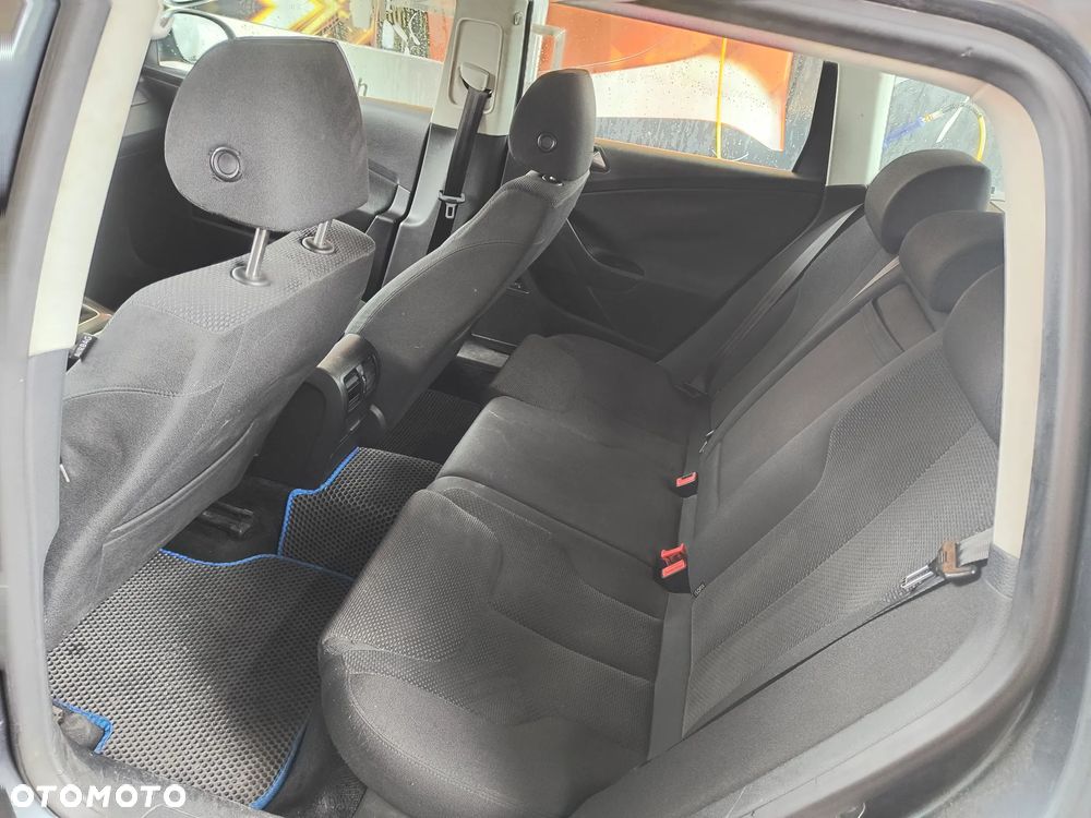 Volkswagen Passat 1.9 TDI Comfortline - 18