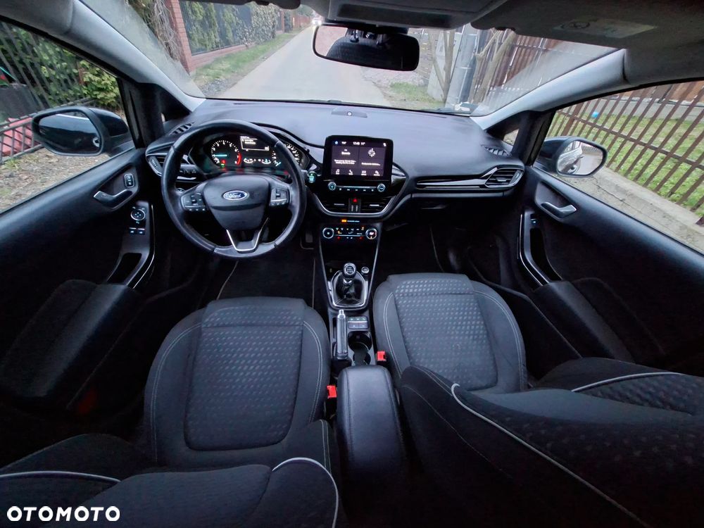 Ford Fiesta 1.0 EcoBoost S&S TITANIUM - 9