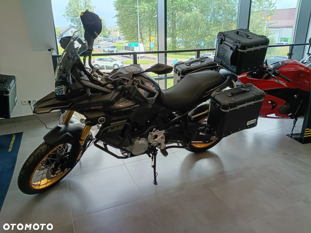 VOGE 900DSX - 1