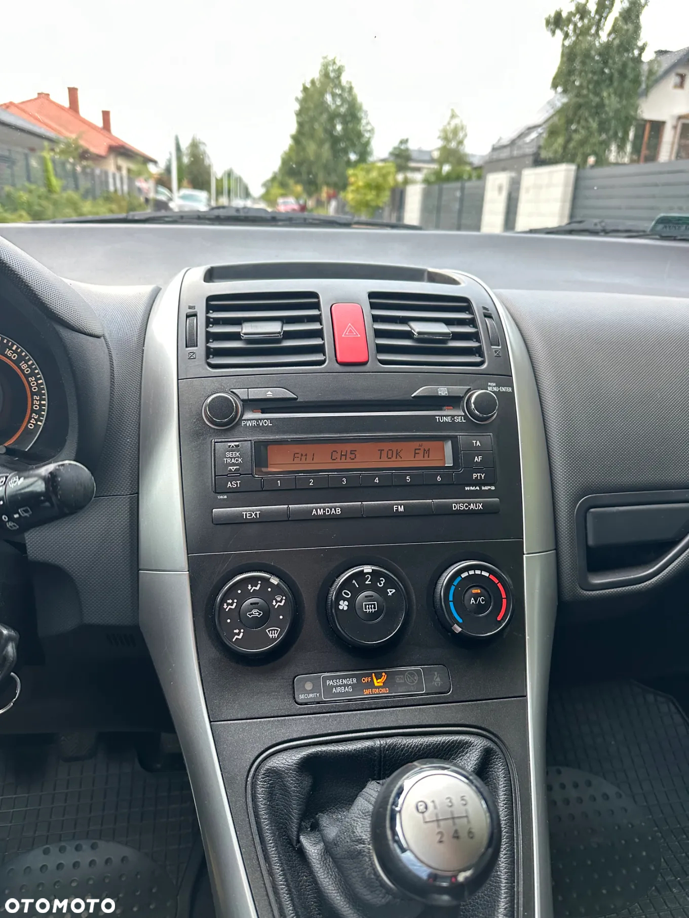 Toyota Auris 1.33 VVT-i Terra - 23