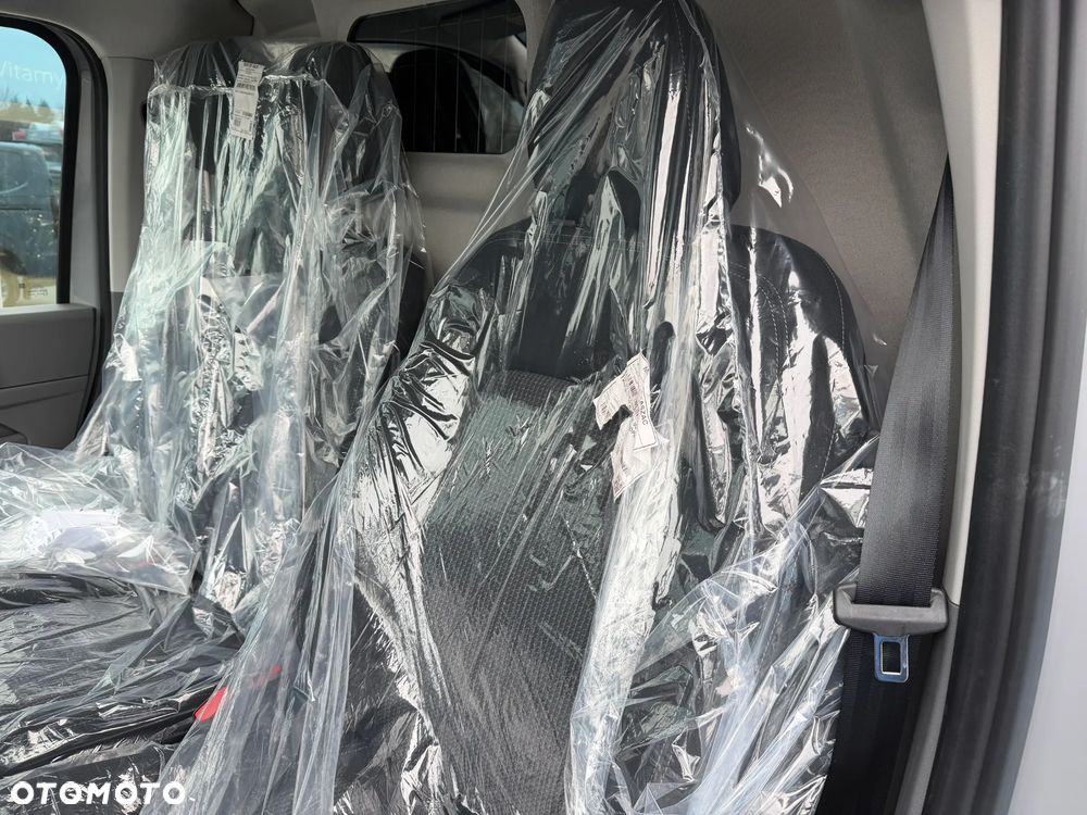 Volkswagen Transporter T7 - 10