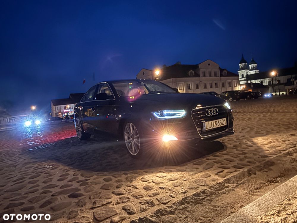 Audi A4 Limousine - 13