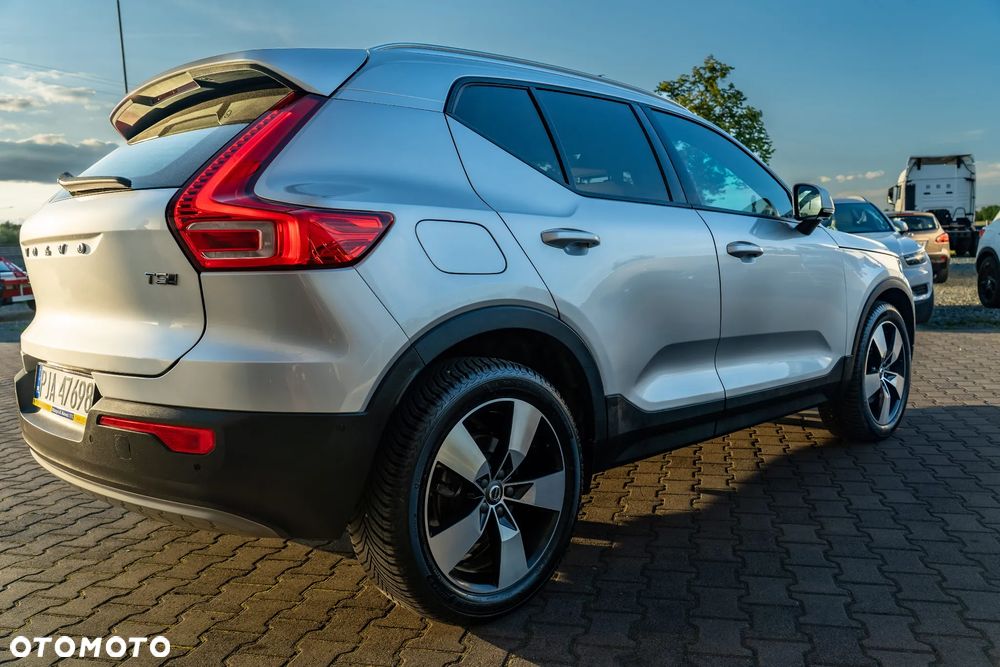 Volvo XC 40 T5 AWD Geartronic Momentum Pro - 11