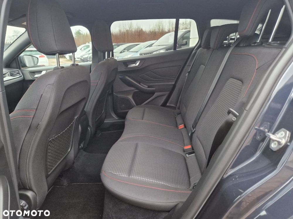 Ford Focus - 8