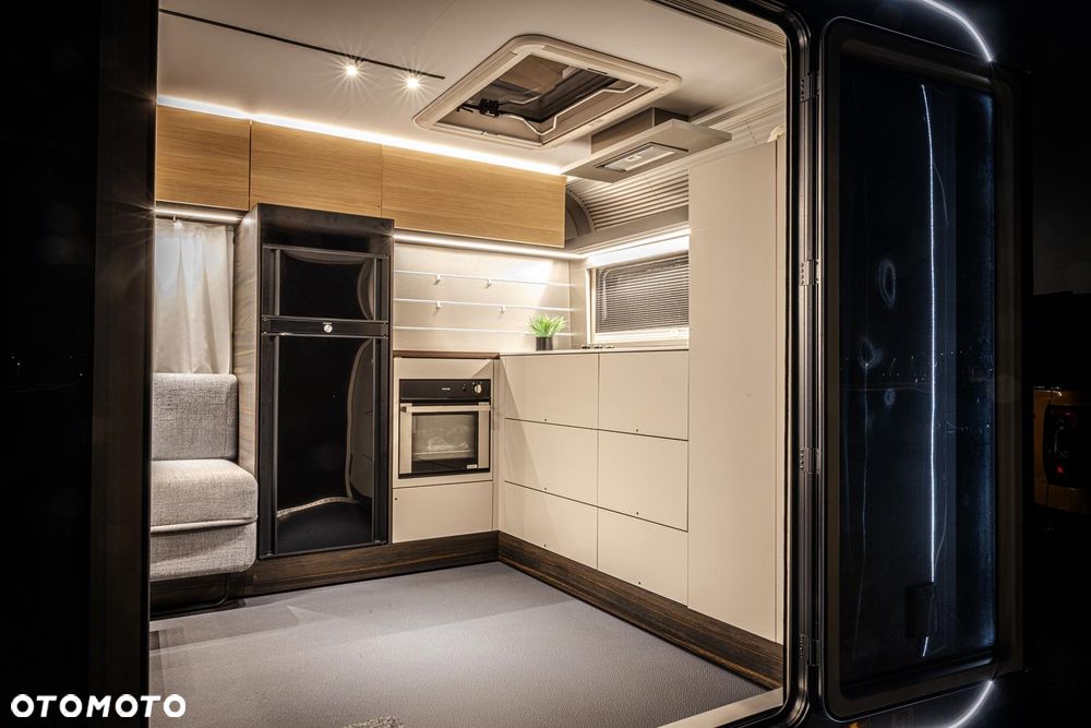 Adria Astella 704 HP - 7