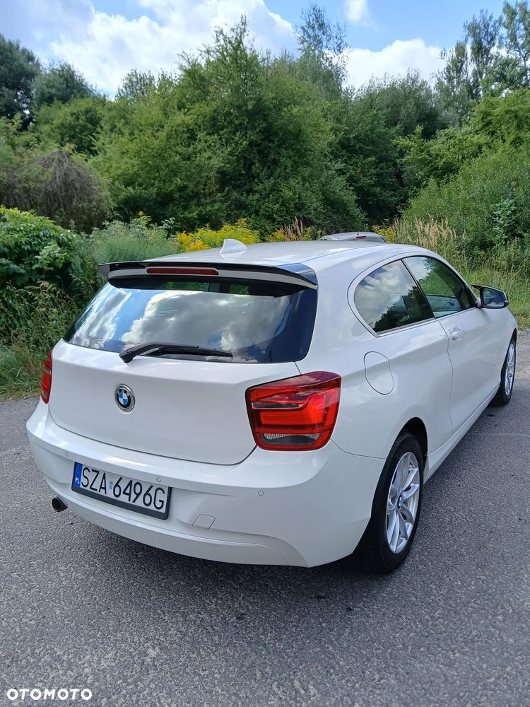 BMW Seria 1 114i Sport Line - 3
