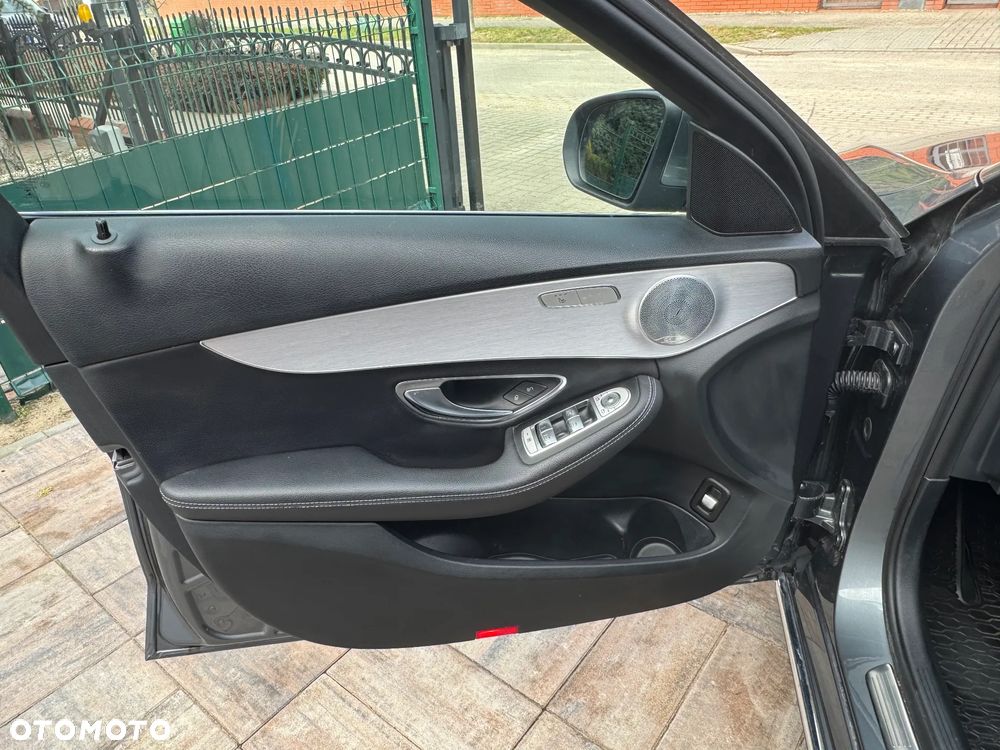Mercedes-Benz Klasa C 300 d 9G-TRONIC Avantgarde - 12