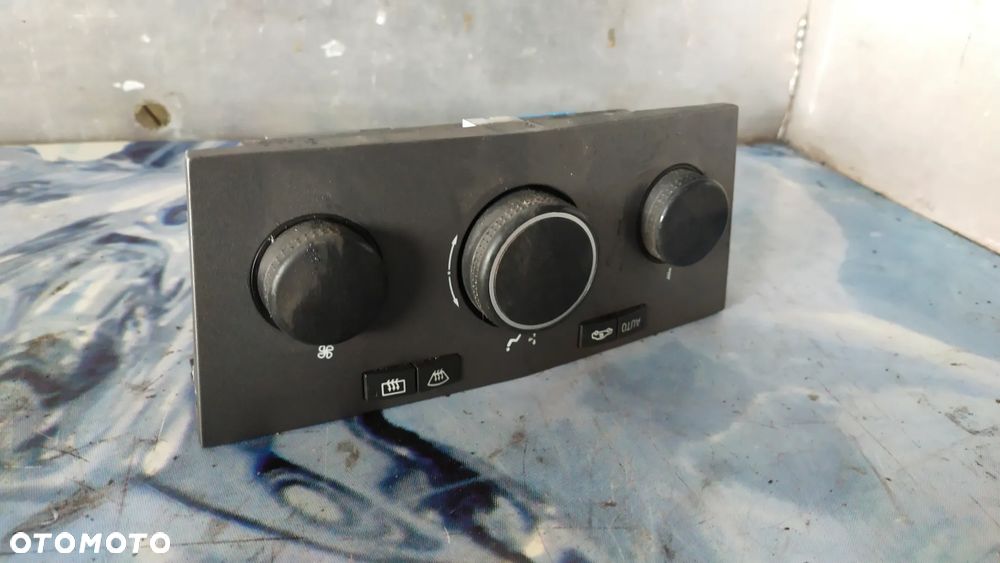 PANEL KLIMATYZACJI OPEL ASTRA H 13245121 - 1