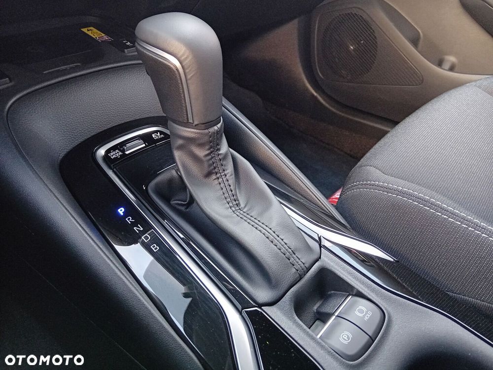 Toyota Corolla 1.8 Hybrid Comfort - 17