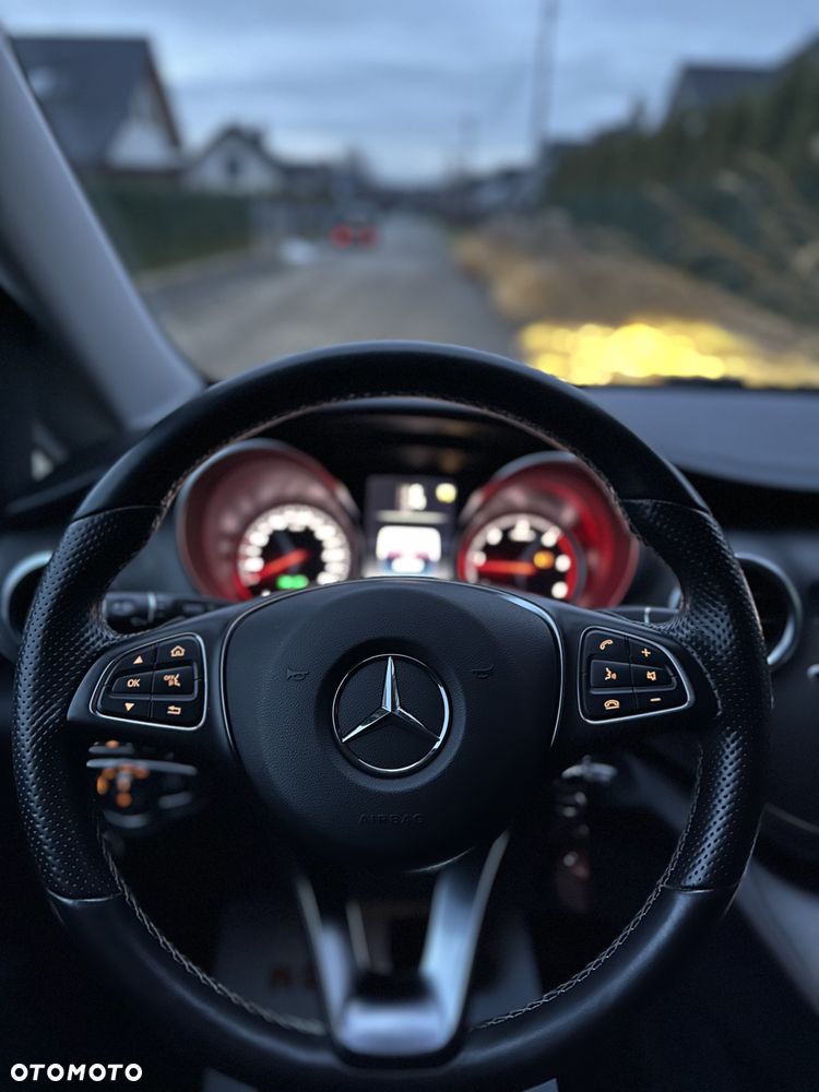 Mercedes-Benz Klasa V 250 d 4-Matic 7G-Tronic - 21