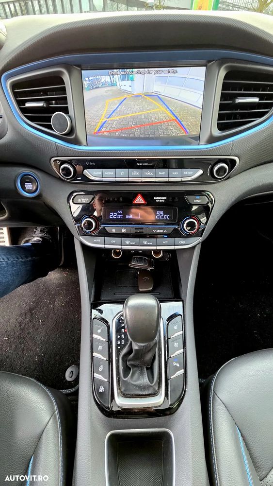 Hyundai IONIQ 1.6 GDI Premium - 12