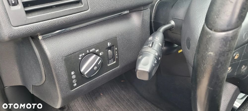 Mercedes-Benz Klasa B 180 CDI DPF Special Edition - 18