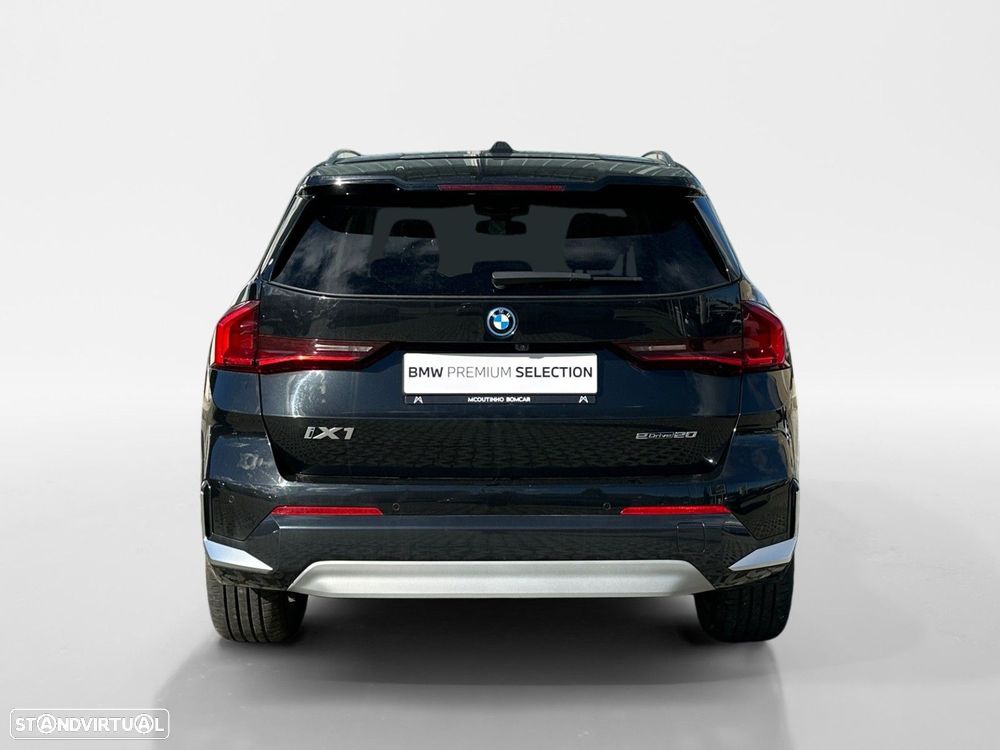 BMW iX1 eDrive20 - 4