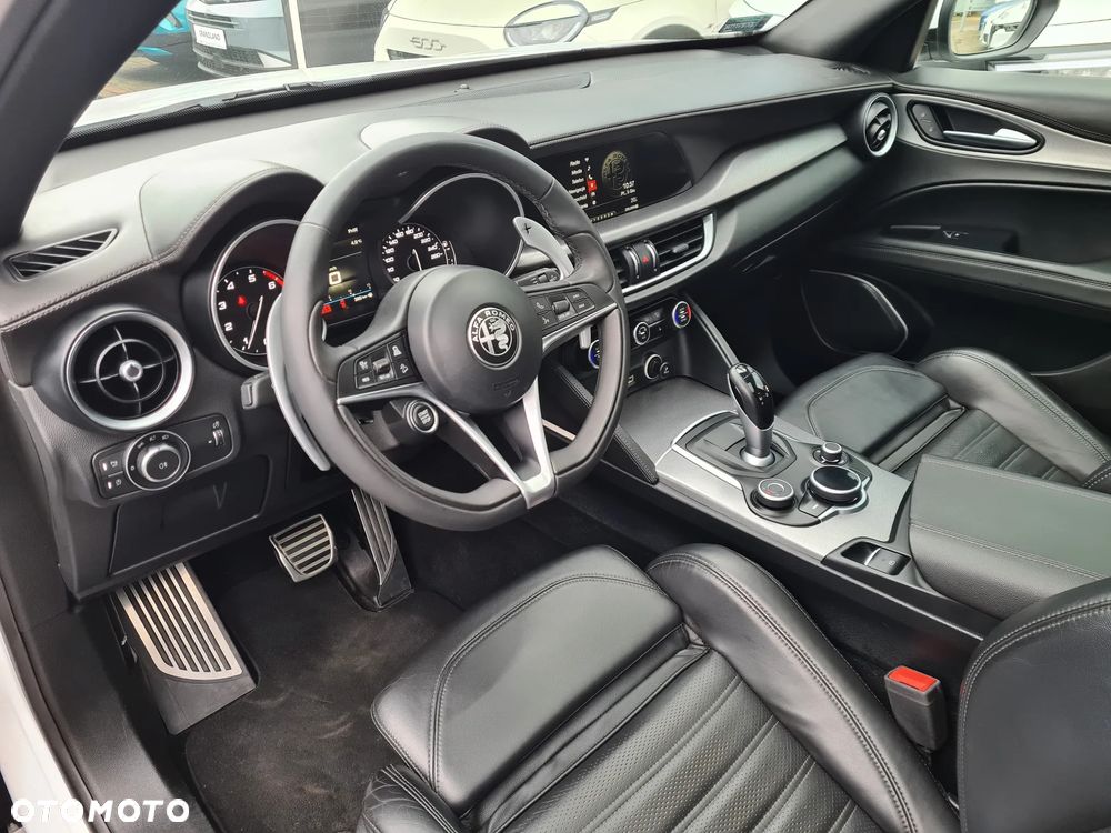 Alfa Romeo Stelvio 2.0 Turbo Executive Q4 - 15