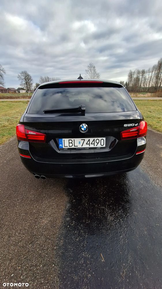 BMW Seria 5 520d - 7