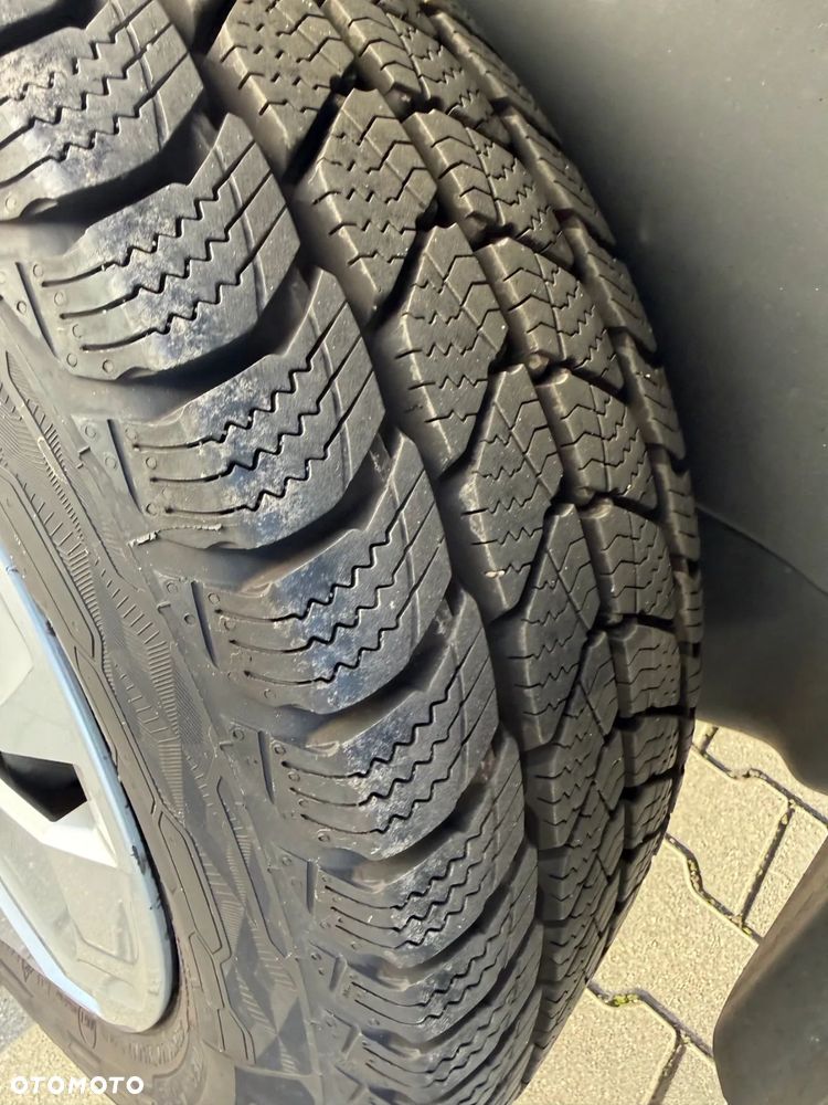 Volkswagen Caravelle 6.1 2.0 TDI L2 Comfortline - 9