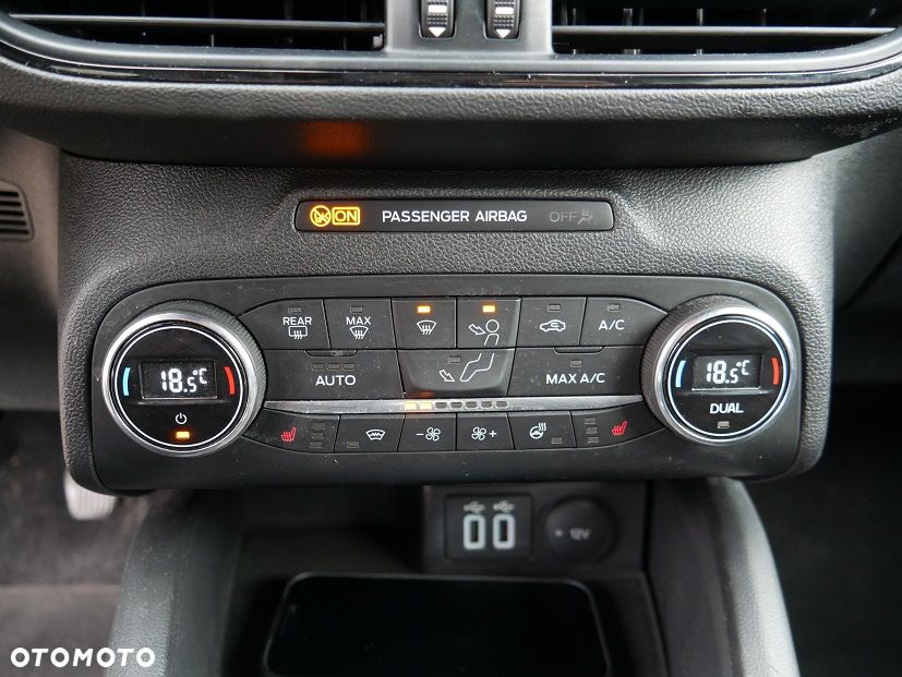 Ford Focus 1.5 EcoBlue STart-Stopp-System ST-LINE - 18