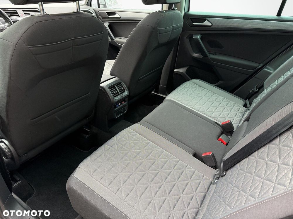 Volkswagen Tiguan - 13
