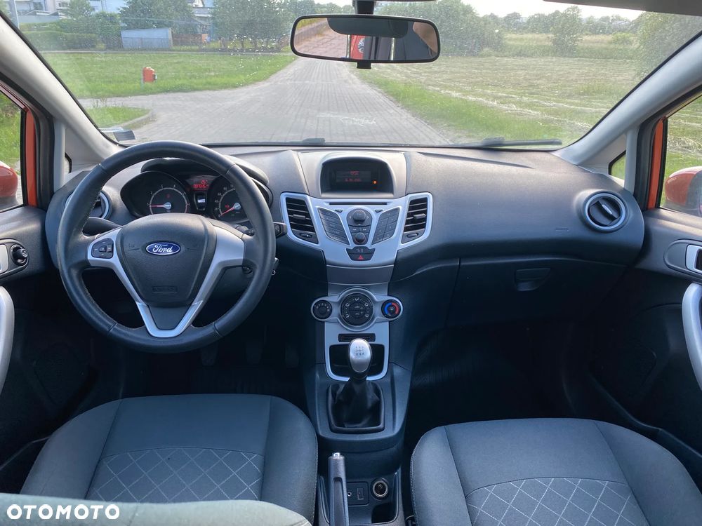 Ford Fiesta 1.25 Champions Edition - 19